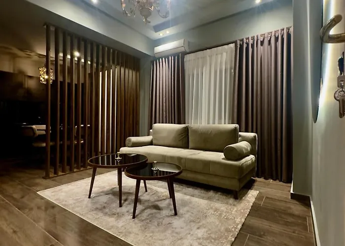Individualliving 4 Excellent Central Location! ! !