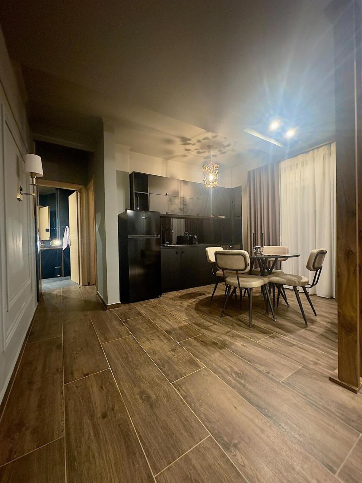 Individualliving 4 Excellent Location! ! ! Apartment *
