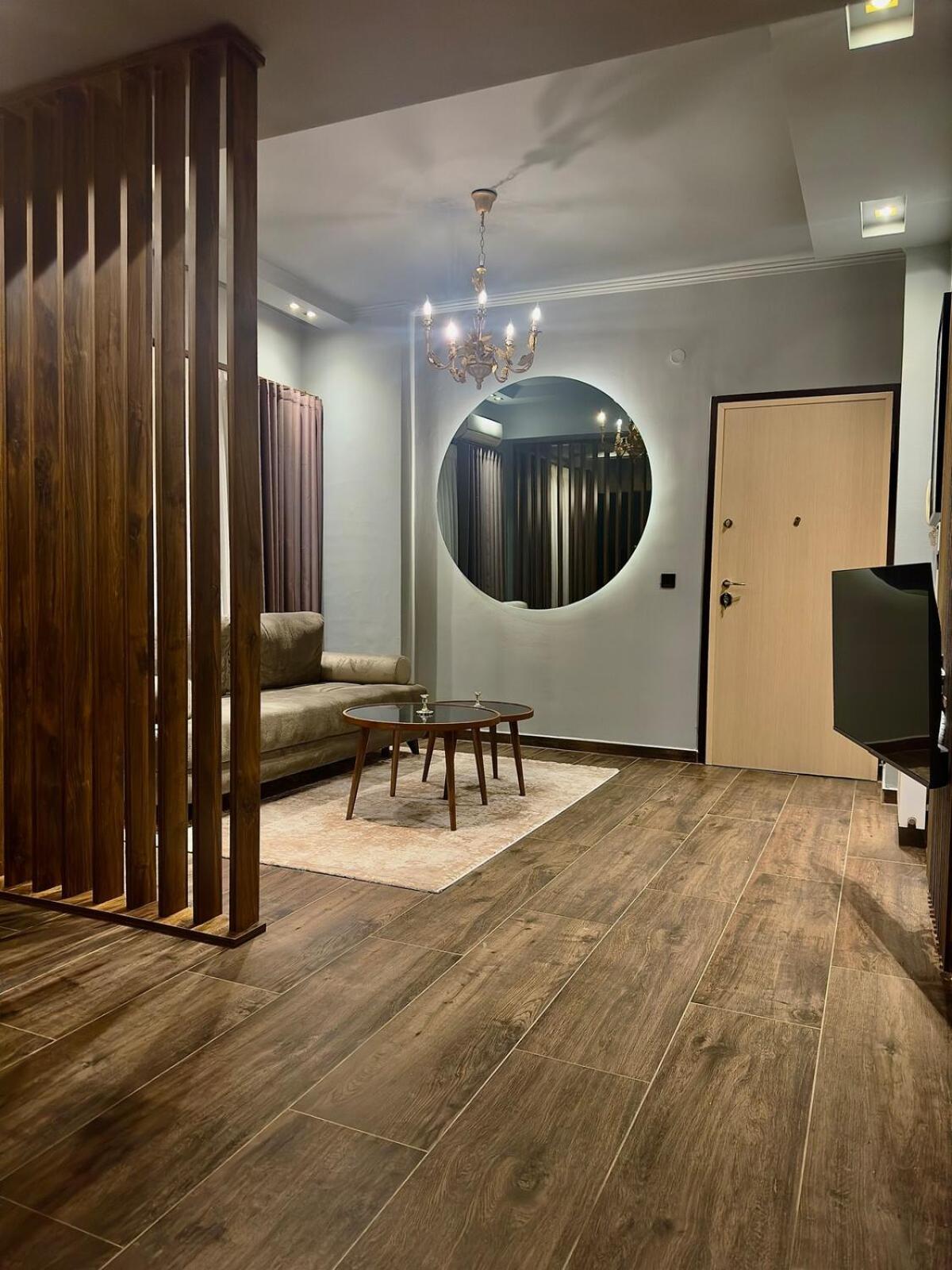 Individualliving 4 Excellent Location! ! ! Apartment *